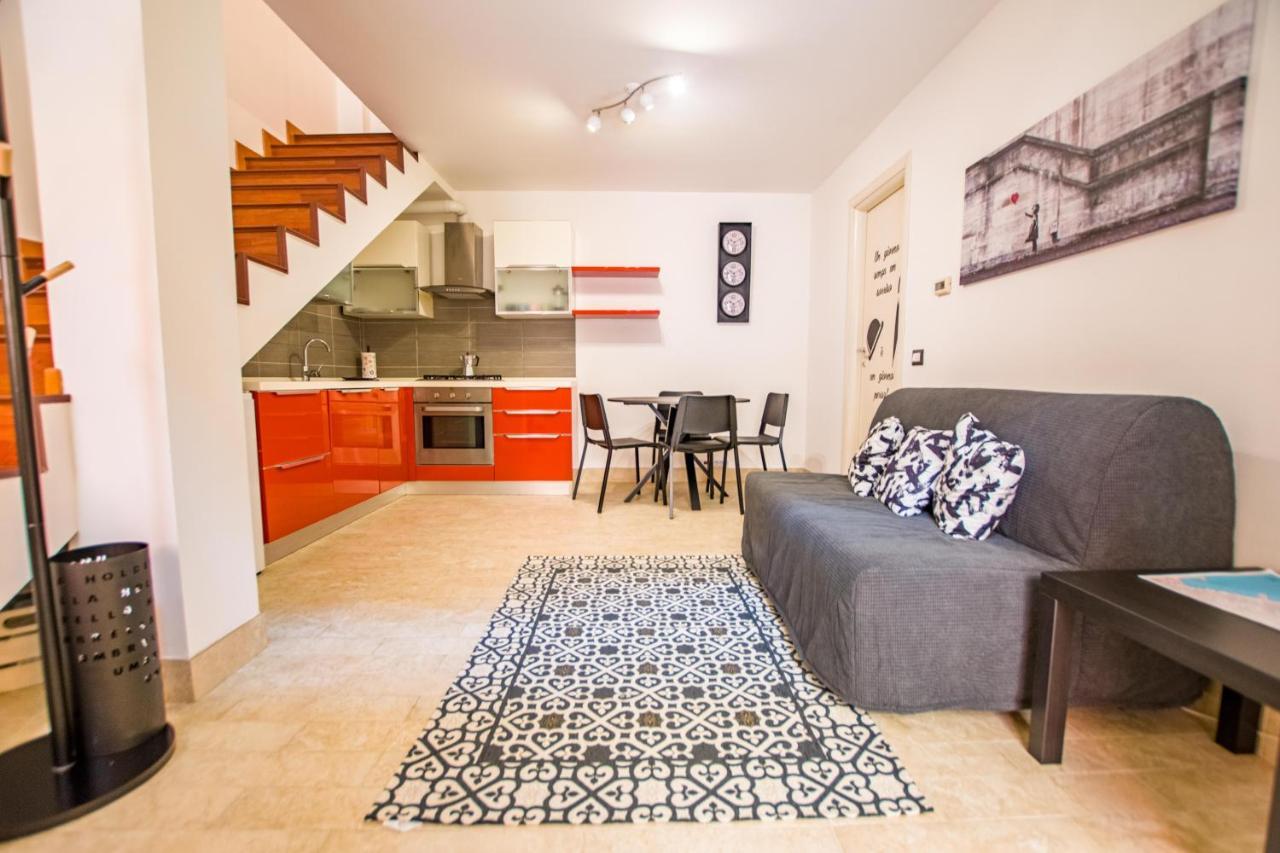 Appartamento La Casa Di Lu Trieste Esterno foto